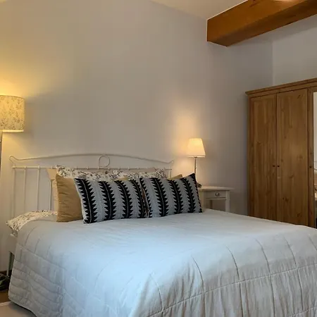 Apartament *